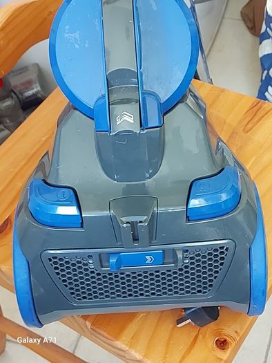 Morphy Richards Bagless Vacuum Cleaner, Model 980519, in excellent condition