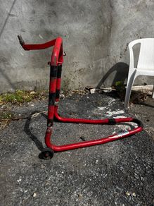 paddock stand