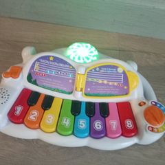 Piano toy