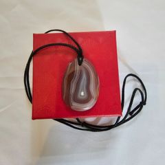 Brown Agate Stone Necklace With Leather String