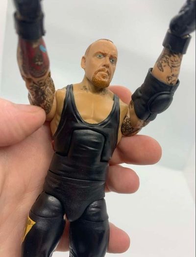wwe elite series 27 The Undertaker action figure