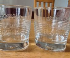 Jameson black barrel glass set