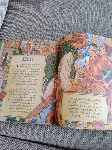 A Child's Treasury of Irish Stories and Poems 2004 hardback with dustcover in very good condition FREE STANDARD POSTAGE INCLUDED