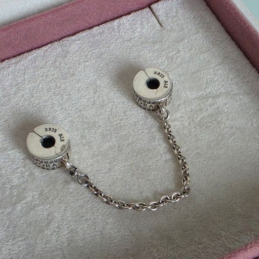 Pandora logo safety chain perfect condition fully hallmarked