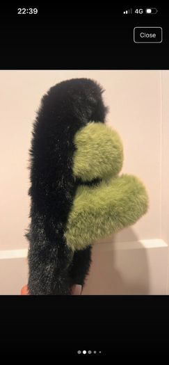 Fluffy slippers size uk4