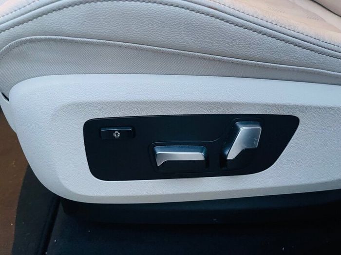 BMW X5 M Sport Carbon Black - 7 Seats [Reduced]