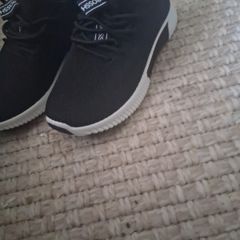 Brand new Crosshatch trainers size 2uk