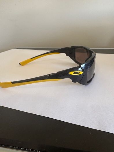 Oakley Livestrong Sunglasses