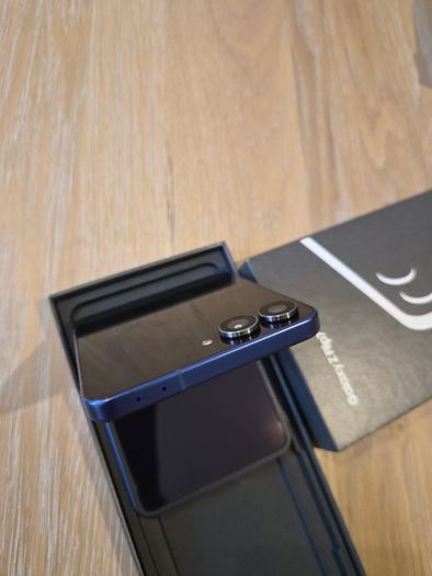 Samsung Galaxy Flip 7