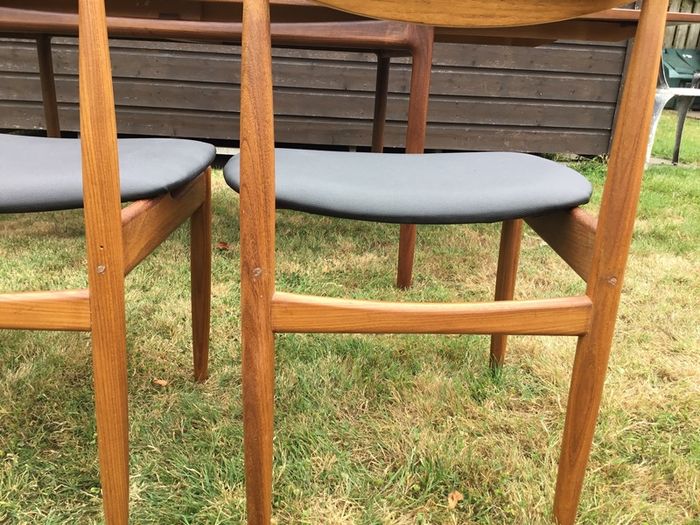 Mid Century Vintage Ib Kofod Larsen Signature Danish Range Dining Set