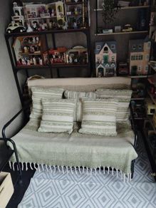 Cushions and throw