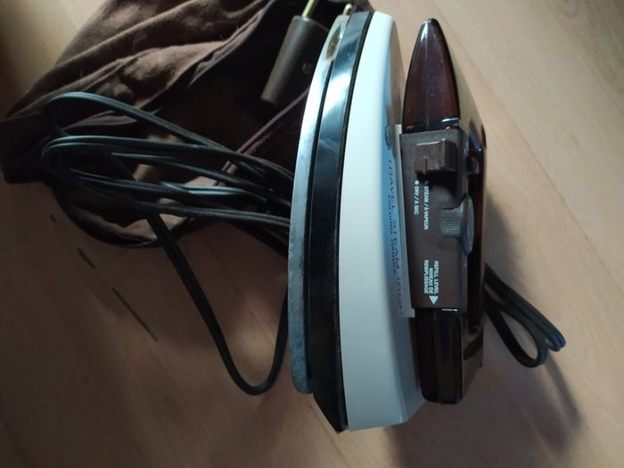 Vintage General Electric travel iron from Canada