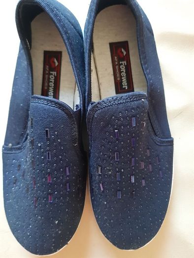 ladies flat shoes