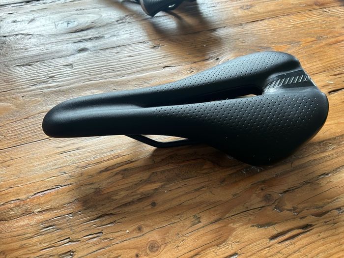Bontrager Montrose saddle 138