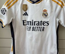 Real Madrid Bellingham Junior kit. Age 10 - 12.