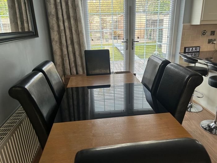 Kitchen table & chairs