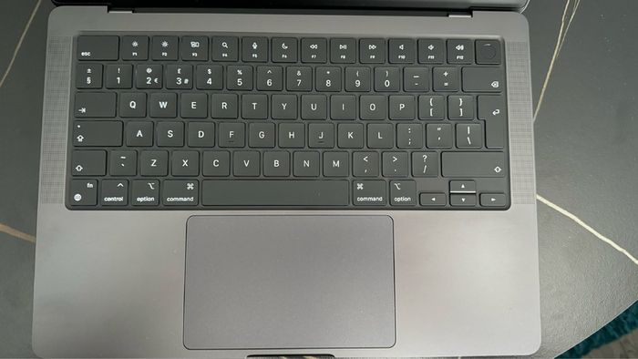 Mac Book Pro 14" M3/ 18 GB Ram/ 500GB Storage