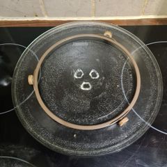 Replacement 25.5cm microwave glass plate and 3 wheel rolling trivet