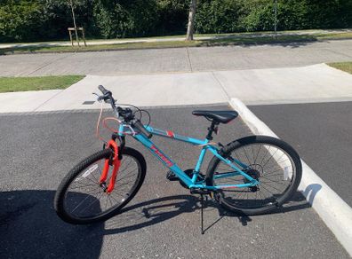 Girls 26 inch mountain bike