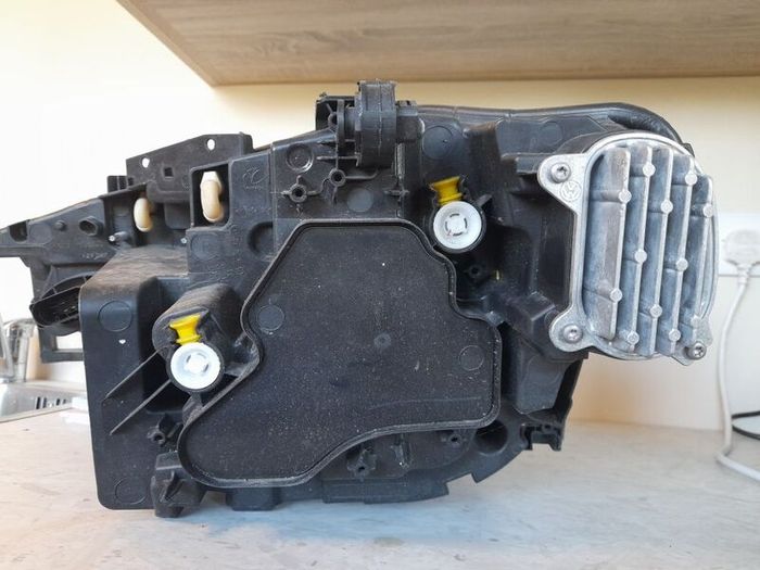 Vw ID4 Drivers Side LED Headlight