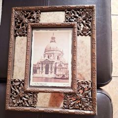 Genesis photo frame