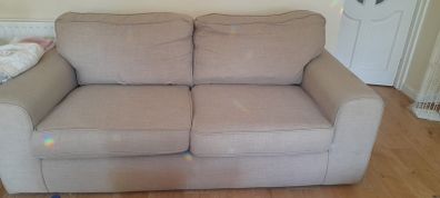 3 seater couch with 2 cushions