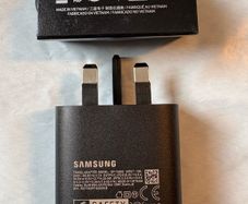 New Samsung fast charger 25W Plug and C type cable