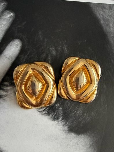 Vintage clip on earrings