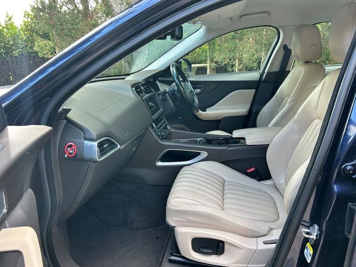 Jaguar F Pace Portfolio 4WD VGSH NCT 09/27 12450