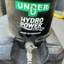Hydropower window cleaner Image 2