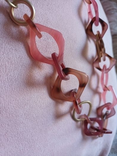 Shades of Pink long necklace