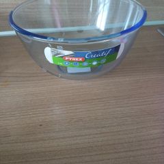 BNWT Pyrex 2 Litre bowl