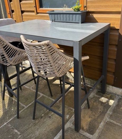High garden table & chairs (4)