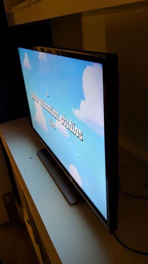 Panasonic 32" Smart LED TV