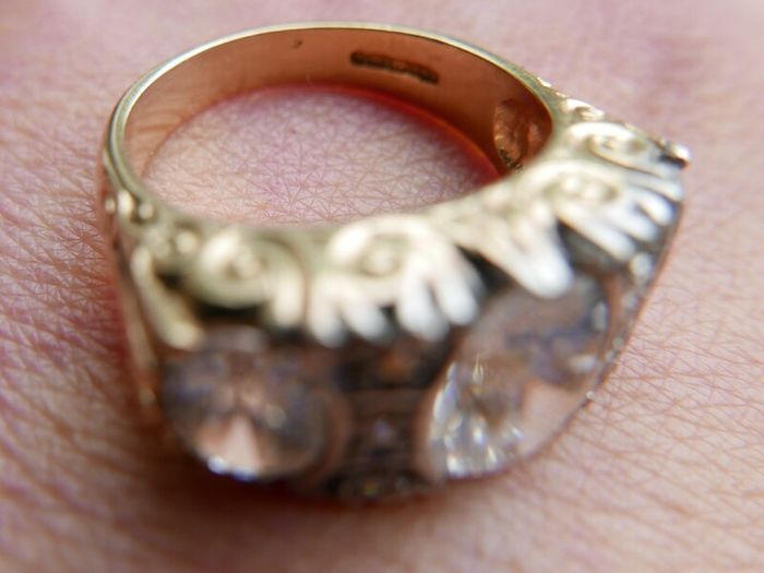 Vintage 9ct Solid Gold 375 Beautiful Trilogy Ring 10,2g