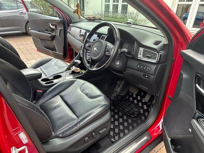 Kia Niro 1.6 Gdi 3 104bhp 5dr Auto, 2017