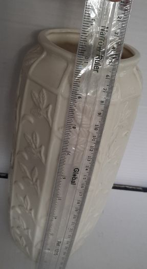 New cream vase with leaves design