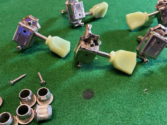 Guitar machine heads Wilkinson SG