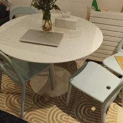 Dinning Table with 4 Chairs Like New Condition