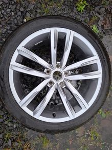 18" Genuine Vw alloy