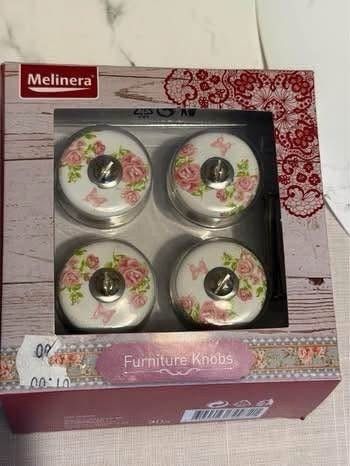 4 ceramic knobs