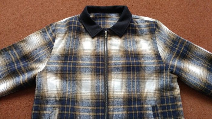 Check pattern zip-up jacket