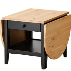 Foldable coffee table