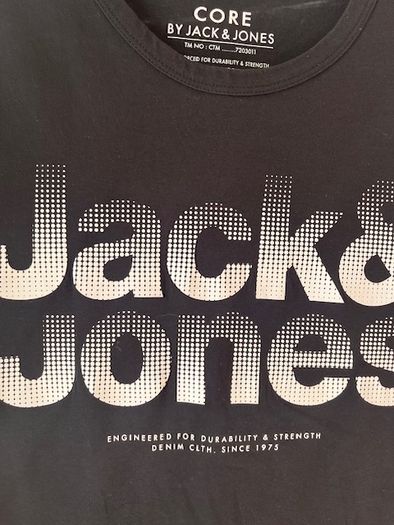 Jack & Jones T-shirt Size Small (small Adult)  Jet Black.  In Excellent Condition. Like New.
