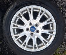 16" Genuine Ford Alloys with tyres