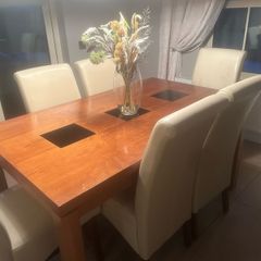 table and 6 chairs