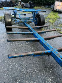 Bale trailer