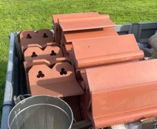 roof ridge tiles
