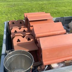 roof ridge tiles