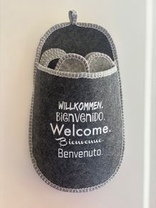 Felt guest slippers set with hanging wall organiser